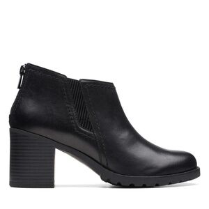 NIB Clarks Leather Ankle Boots